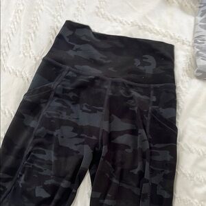 Alphalete Black and Gray Leggings with Camouflage Design